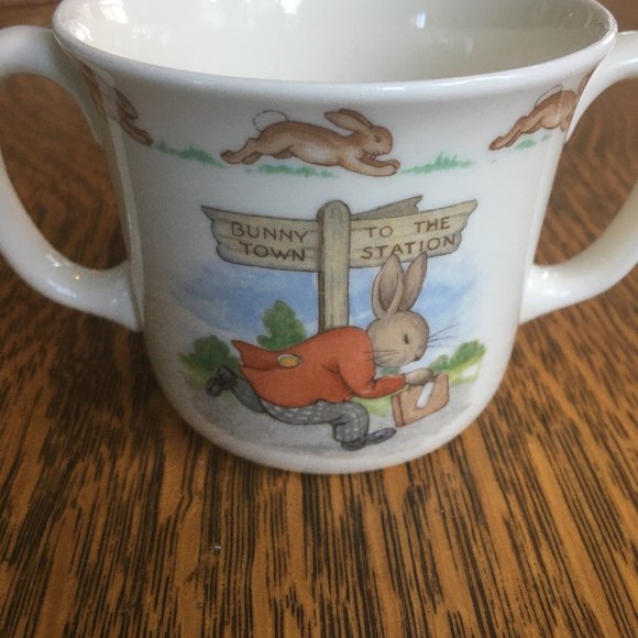 Royal Doulton 1984 Vintage Bunnykins Mug - Picture 2 of 4